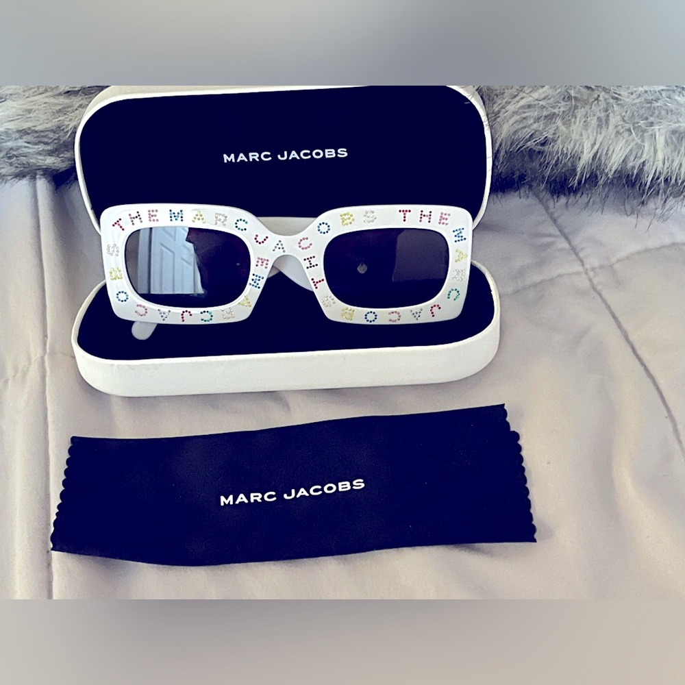 AUTHENTIC MARC JACOBS SUNGLASSES